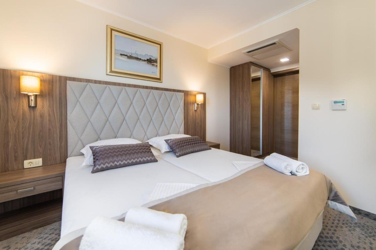 Hotel Bella Vista Дрвеник Экстерьер фото