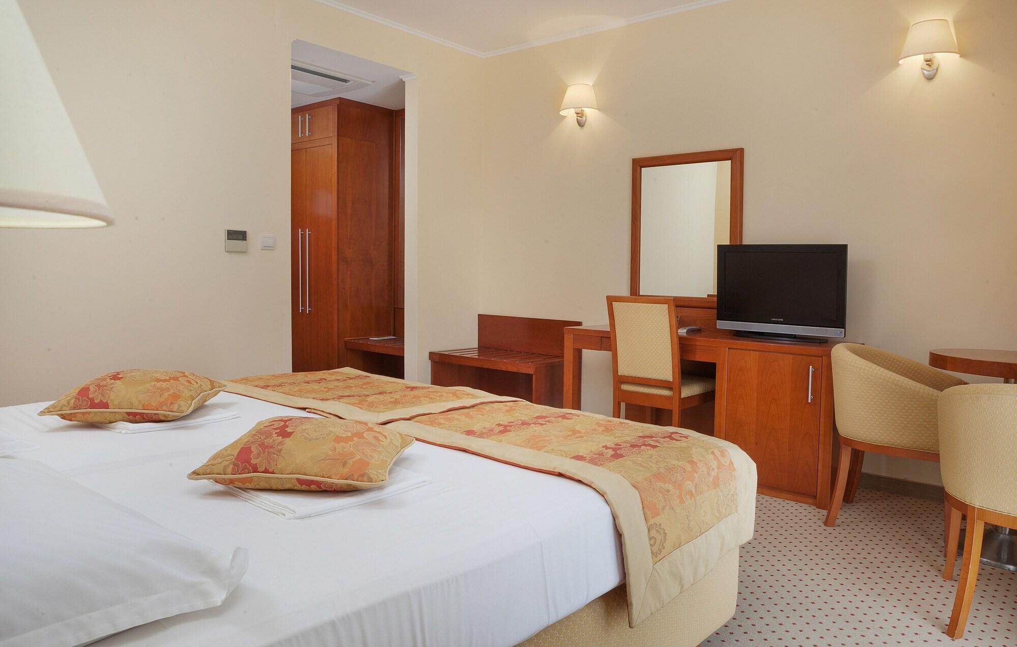 Hotel Bella Vista Дрвеник Экстерьер фото